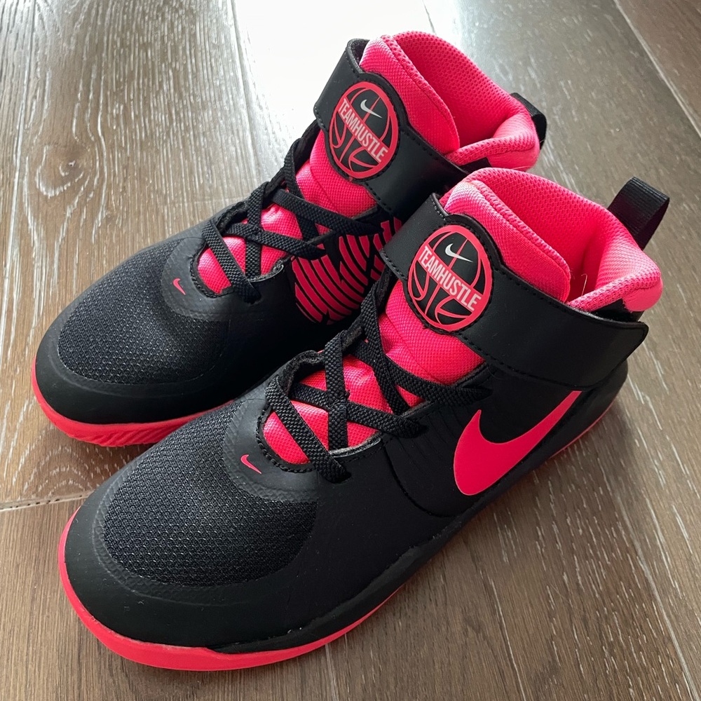 Nike Team hustle size 3 Y girls pink and black high tops for basketball